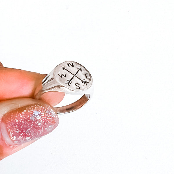 Wanderer Compass Signet ring
