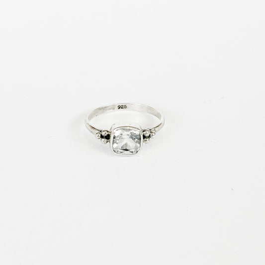 Clara Quartz Ring