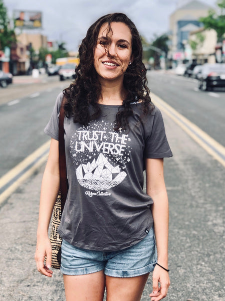 Trust the Universe Vback tshirt
