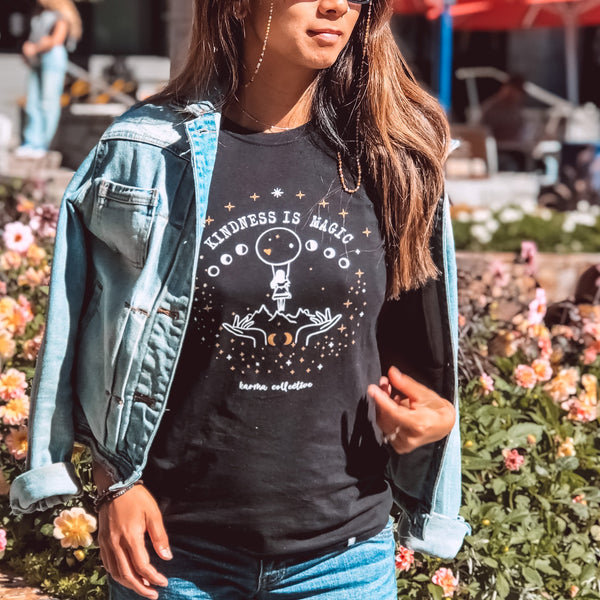 Kindness is Magic Casual T-shirt