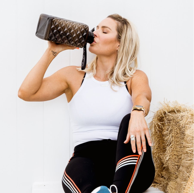 NEW! 1.4L Black Diamond Drink Bottle